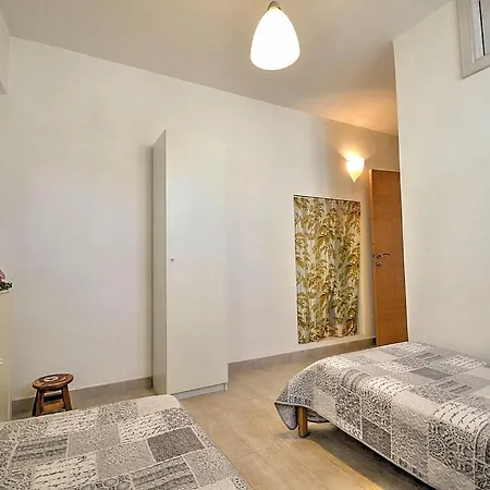 Sleeps 4 Air Con Wifi Praiano