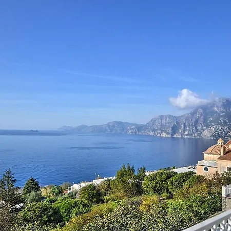 Sleeps 4 Air Con Wifi Appartamento Praiano